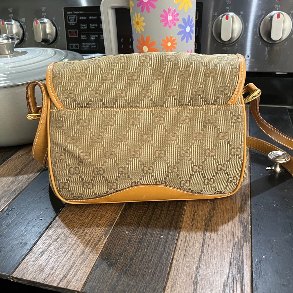 Authentic vintage Gucci Crossbody Purse - Picture 2 of 10